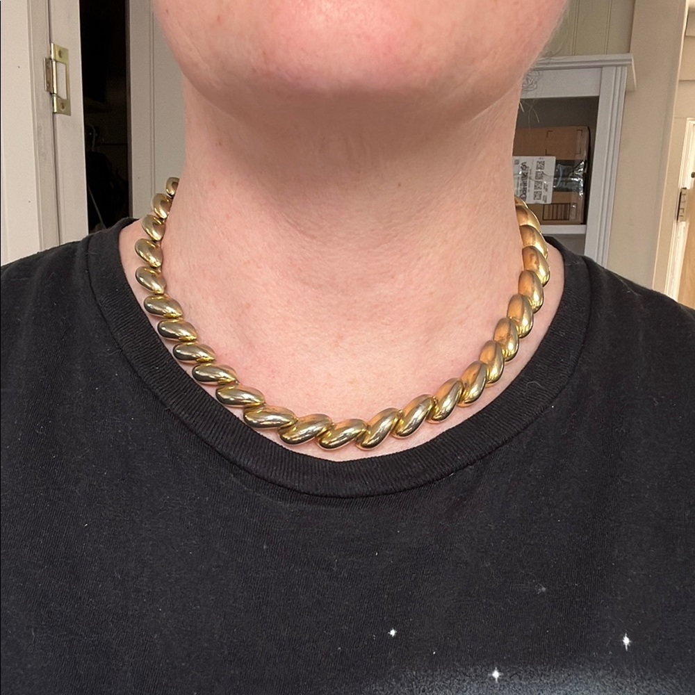 Gold tone necklace